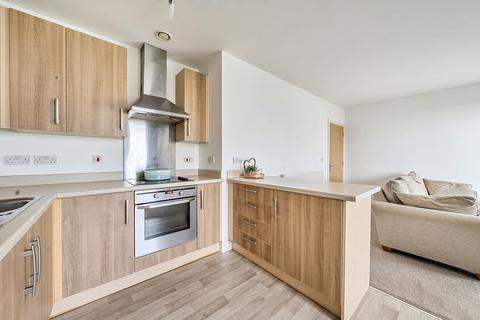 2 bedroom flat for sale, Ocean Way, Ocean Village, Southampton, Hampshire, SO14