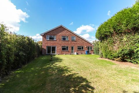 4 bedroom detached house for sale, Hazlemere Road, Penn, Buckinghamshire, HP10