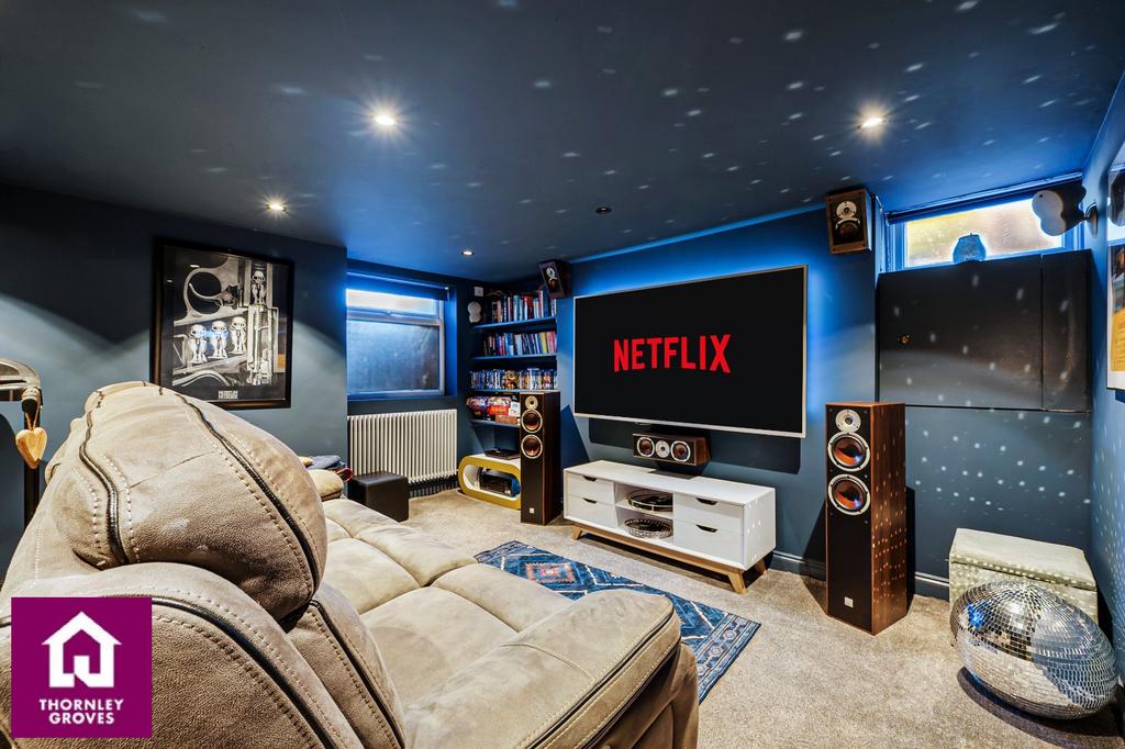 Tv/Play Room
