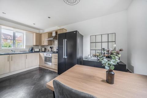 undefined, Eastbury Way, Swindon, Wiltshire
