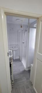 3 bedroom semi-detached bungalow to rent, Philip Road, Rainham RM13