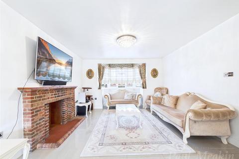 undefined, Westfield Avenue, South Croydon