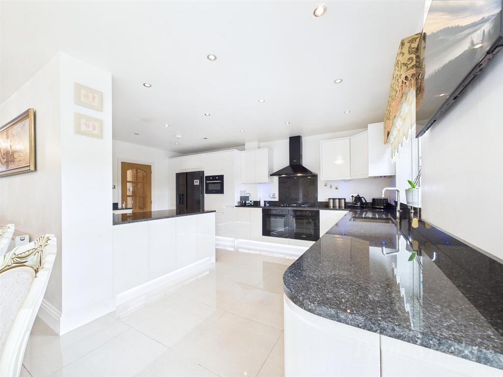 Kitchen/ Breakfast room