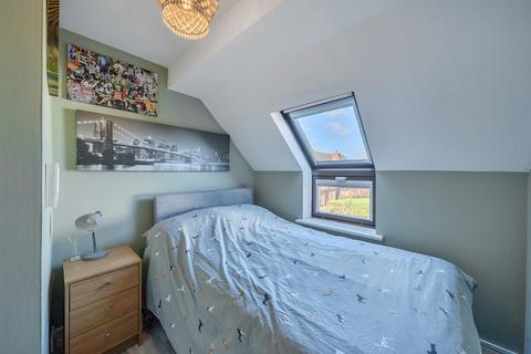3 Stonecroft Close, Bishops Cleeve, Cheltenham, GL52 8SW
