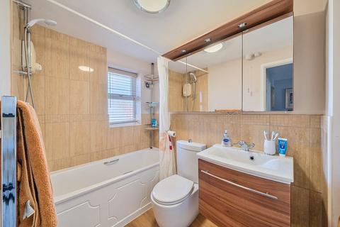 3 Stonecroft Close, Bishops Cleeve, Cheltenham, GL52 8SW