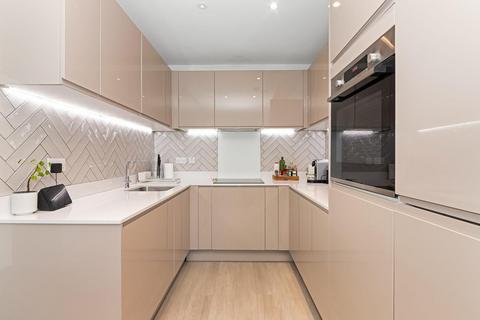 3 bedroom flat for sale, Pomeroy Street, New Cross, London, SE14