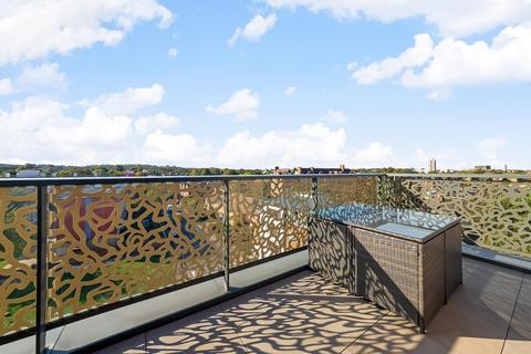 3 bedroom flat for sale, Pomeroy Street, New Cross, London, SE14