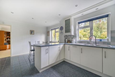 4 bedroom detached house for sale, Davies Close, Surrey GU7