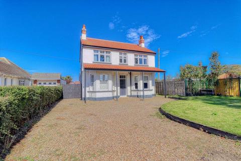 5 bedroom detached house for sale, Kirby Cross CO13