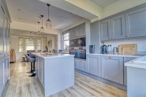 5 bedroom detached house for sale, Kirby Cross CO13