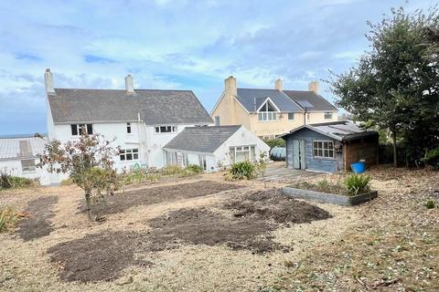 4 bedroom detached house for sale, 7 Alfred Terrace, Platte Saline, Aderney