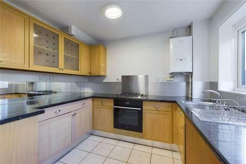 4 bedroom apartment to rent, Cape Yard, London