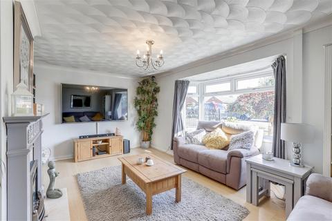 3 bedroom detached house for sale, Christchurch Road, Hucknall NG15