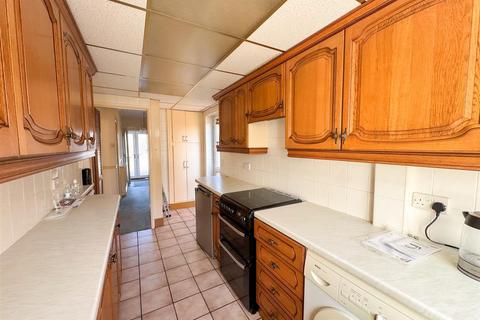 3 bedroom semi-detached house for sale, Carlton Avenue, Worksop S81