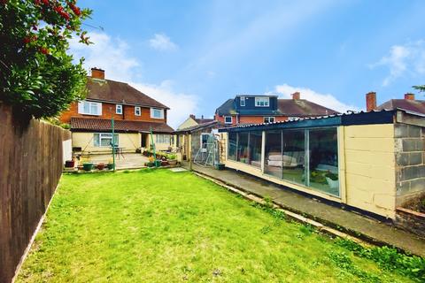 4 bedroom semi-detached house for sale, Central Avenue, Syston, LE7