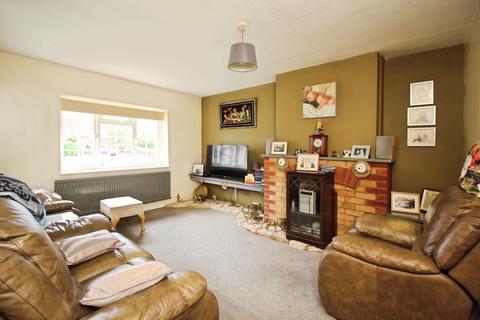 4 bedroom semi-detached house for sale, Central Avenue, Syston, LE7