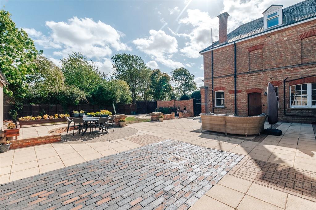 Garden Terrace