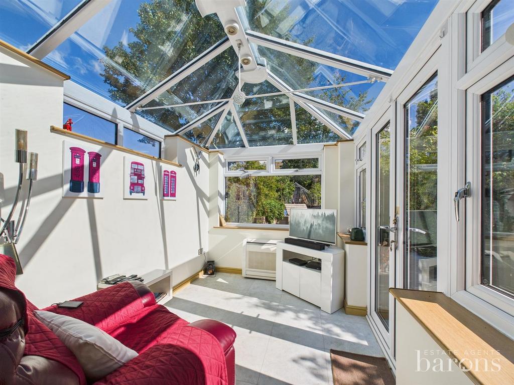 CAM05500 G0-PR0075-STILL008.jpg