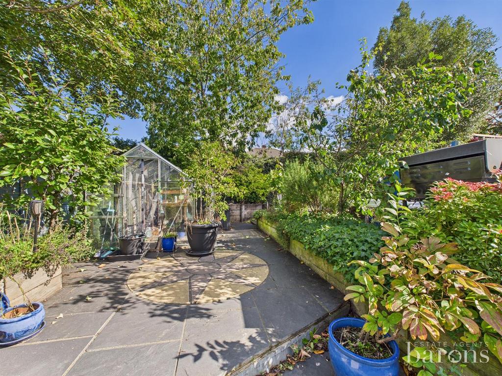 CAM05500 G0-PR0075-STILL013.jpg