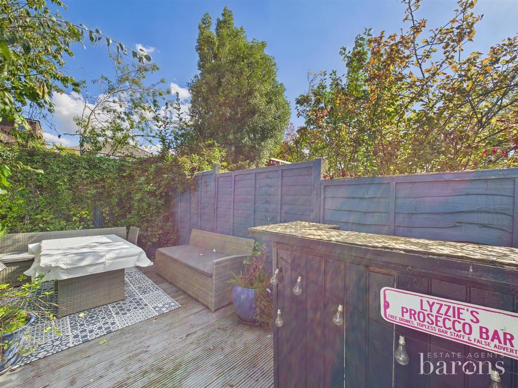 CAM05500 G0-PR0075-STILL014.jpg