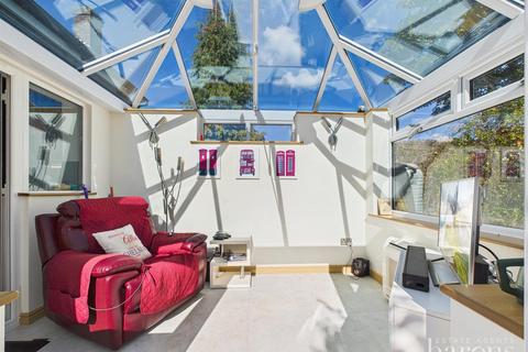 4 bedroom semi-detached house for sale, Loggon Road, Basingstoke RG21