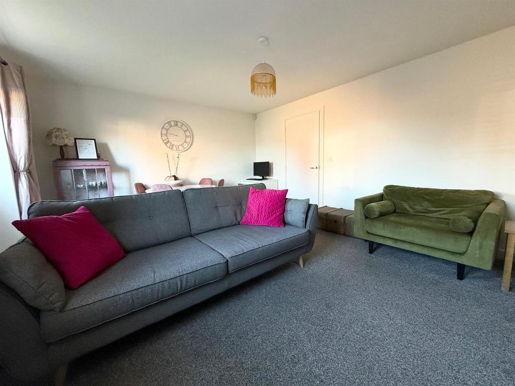Lounge/dining room