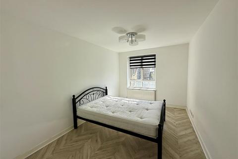 1 bedroom flat for sale, Nightingale Lodge, London W9