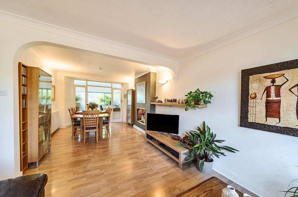 Davidson Frost-Wellings, DFW, Kynance Gardens, Sta