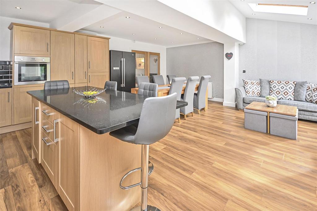 15 Broadwell Drive Family Room Kitchen (7).jpg