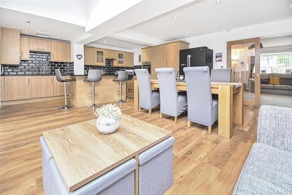 15 Broadwell Drive Family Room Kitchen (2).jpg