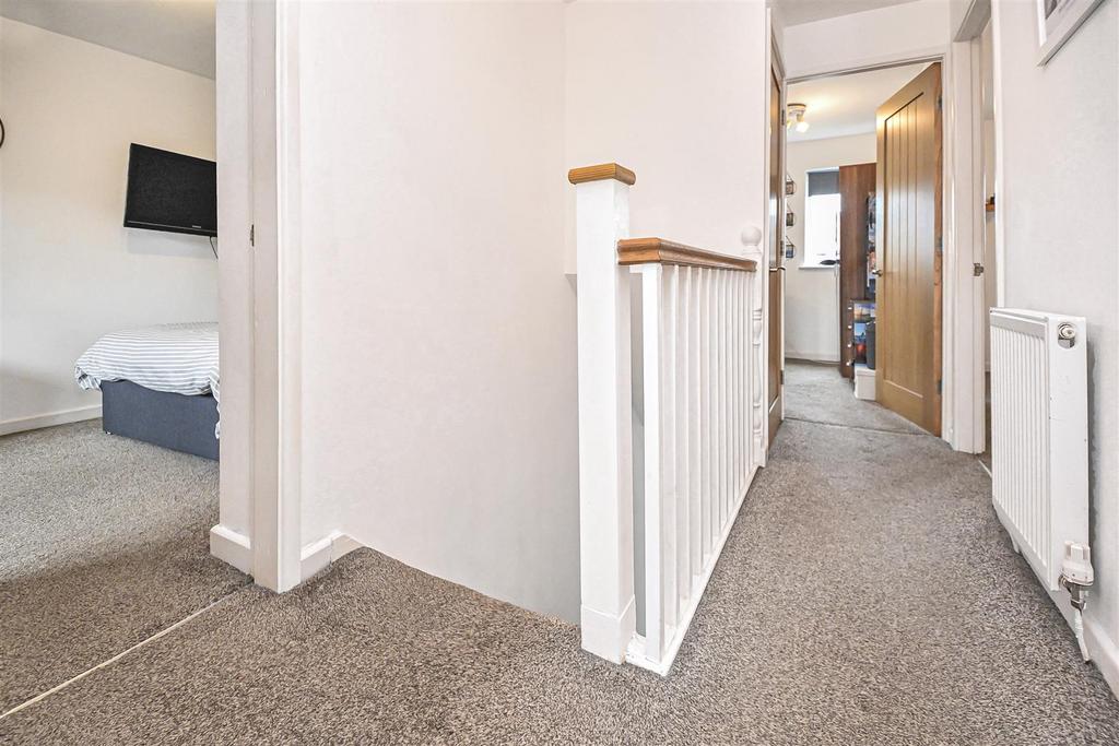 15 Broadwell Drive Landing.jpg