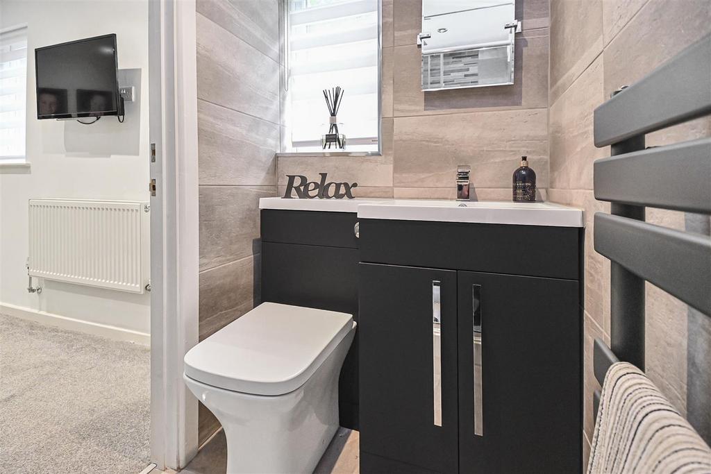15 Broadwell Drive Office Bedroom 5 En-Suite (2).j