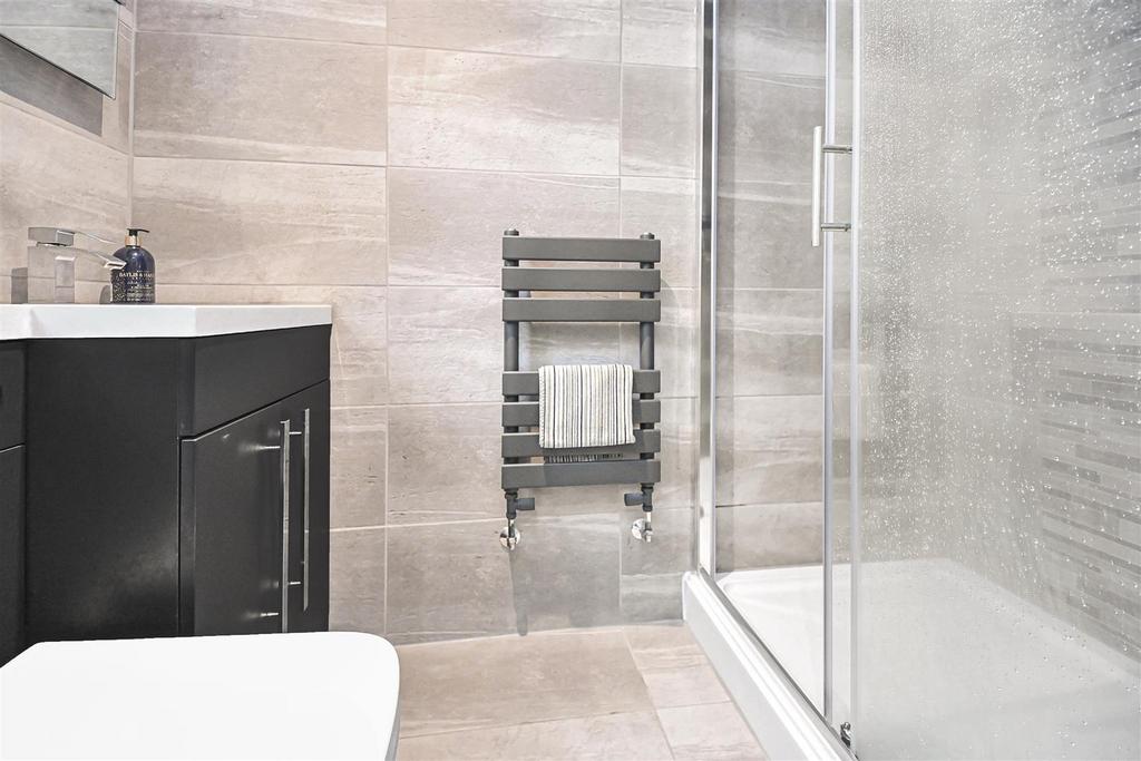 15 Broadwell Drive Office Bedroom 5 En-Suite (1).j