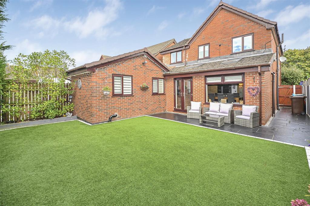 15 Broadwell Drive Rear of Property.jpg