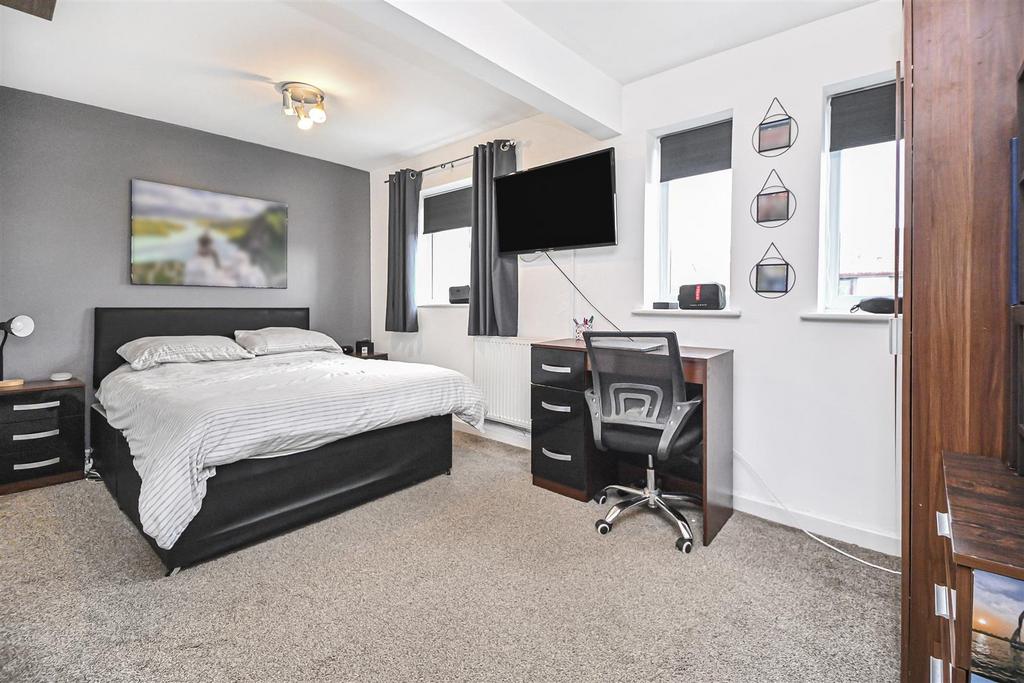 15 Broadwell Drive Bedroom 3 (1).jpg
