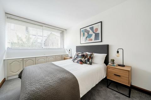 undefined, Golden Lane Estate, Clerkenwell, London, EC1Y