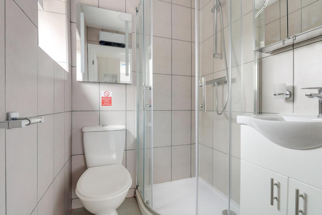 En-suite shower room