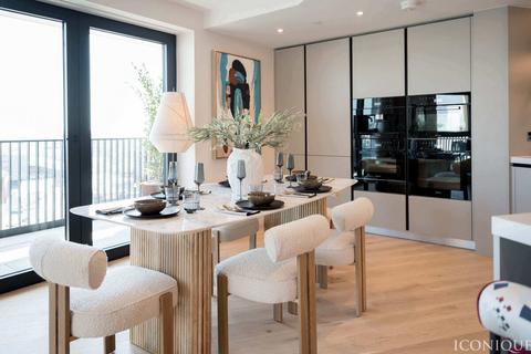 4 bedroom apartment for sale, Wood Lane, London, W12 7