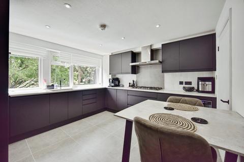 2 bedroom maisonette for sale, Clement Court, Maidstone ME16
