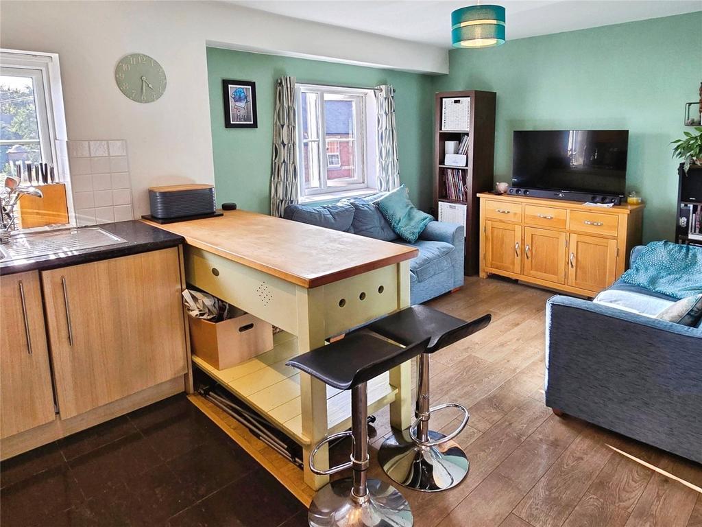 Living Room/Kitchen