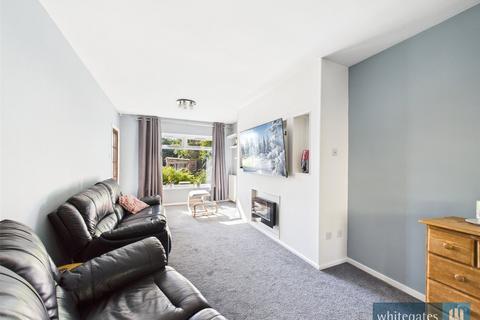 4 bedroom semi-detached house for sale, Alpine Rise, Thornton, Bradford, West Yorkshire, BD13