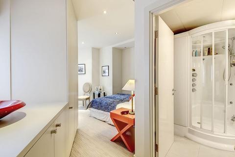 2 bedroom flat to rent, Hans Crescent, Knightsbridge, London, SW1X