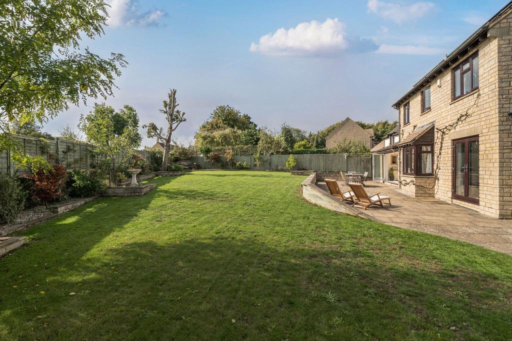 Large, easy to maintain garden