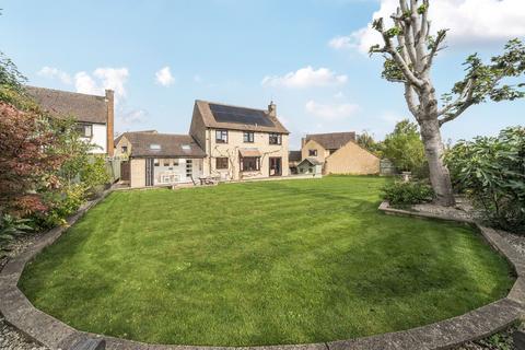 4 bedroom detached house for sale, West Hay Grove, Cirencester GL7