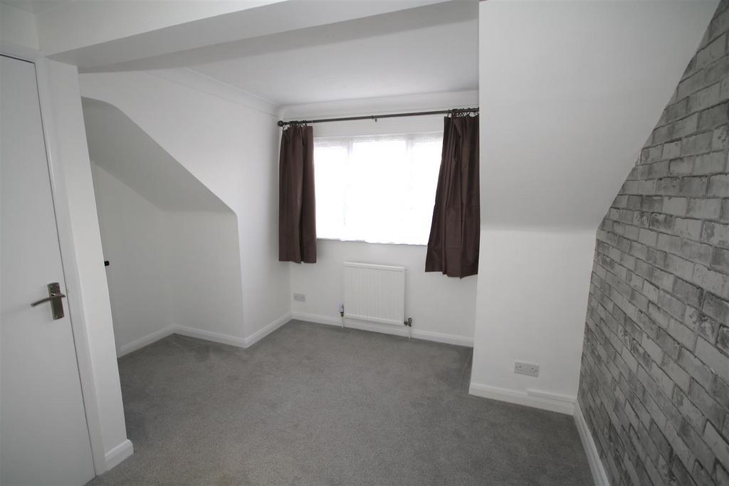 Bedroom 3a.JPG