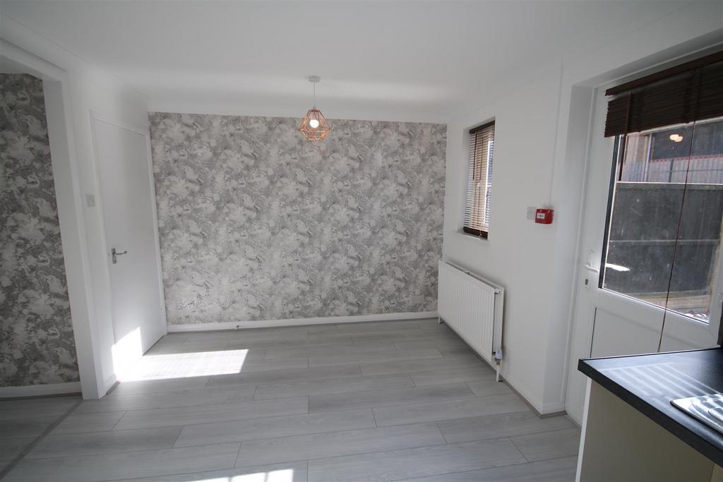 Dining Area a.JPG