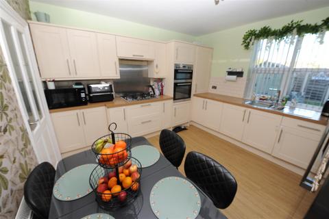 3 bedroom townhouse for sale, Daleside Road, Shipley
