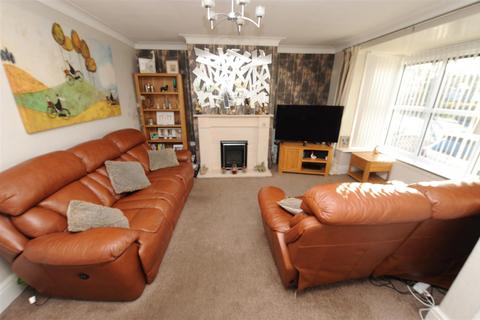 3 bedroom townhouse for sale, Daleside Road, Shipley