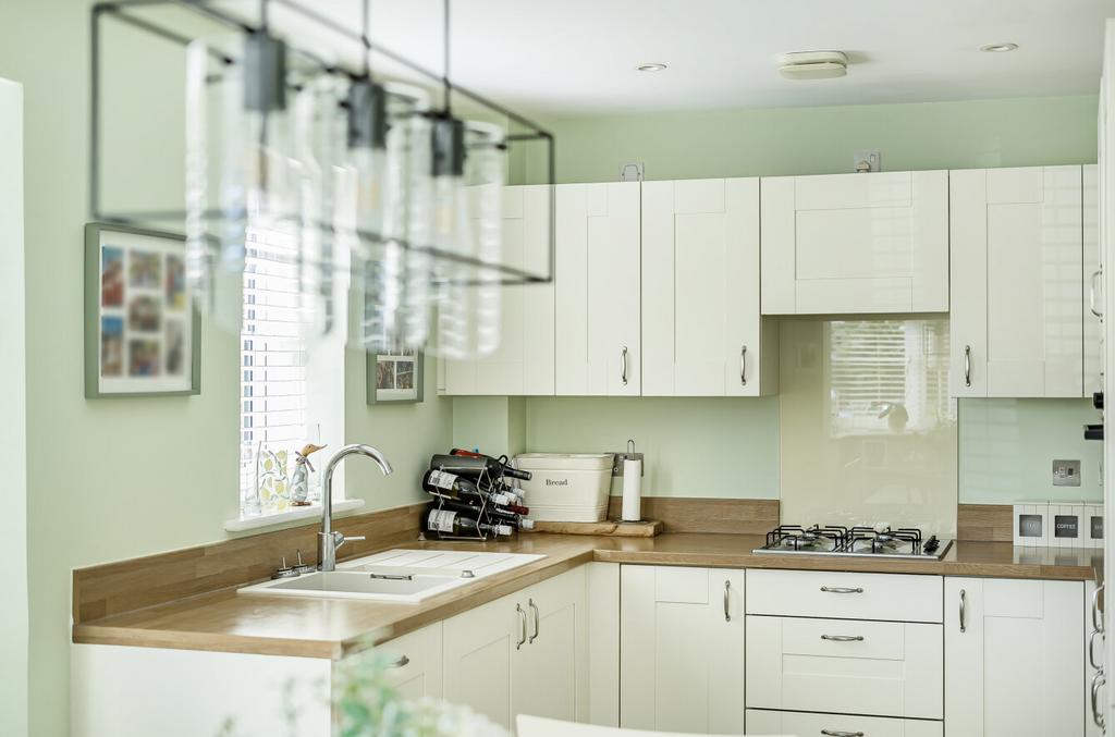 1358490-15-68d124...