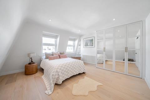 2 bedroom flat for sale, Halford Road, Fulham, London, SW6
